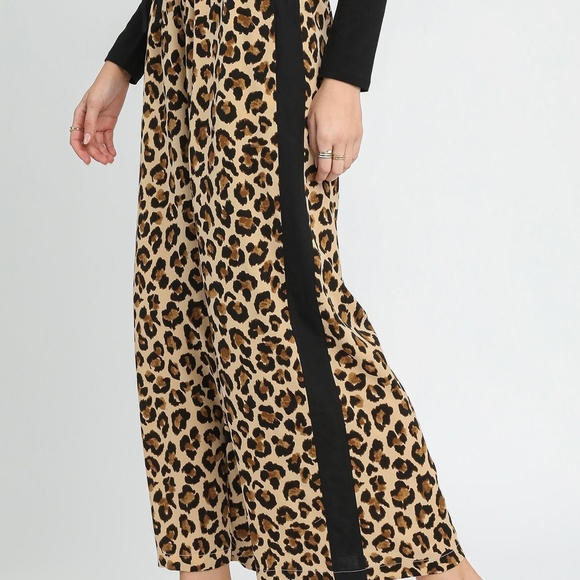 Umgee Leopard Print Wide-Leg Drawstring Pants - Picture 3 of 5